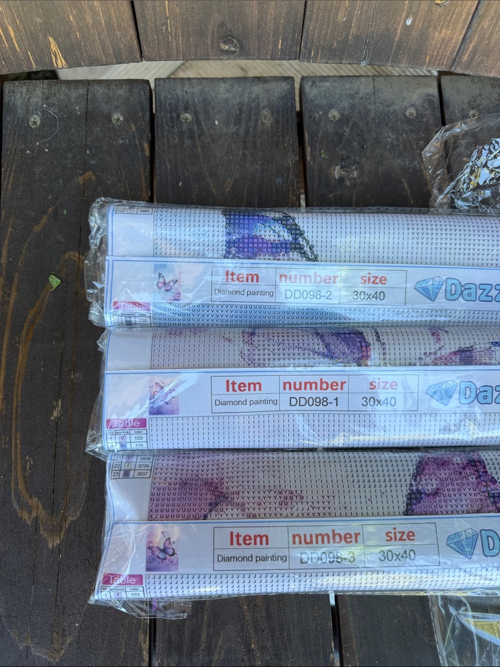 Dazzle Diamond Painting Canvas Roll — White & Purple Design 30cm x 40cm